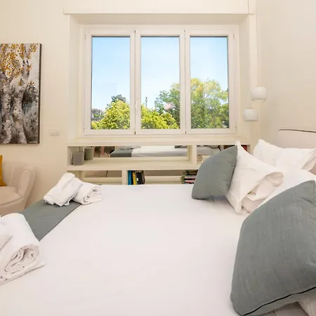 Domus Consalvi - Ponte Milvio Apartament *