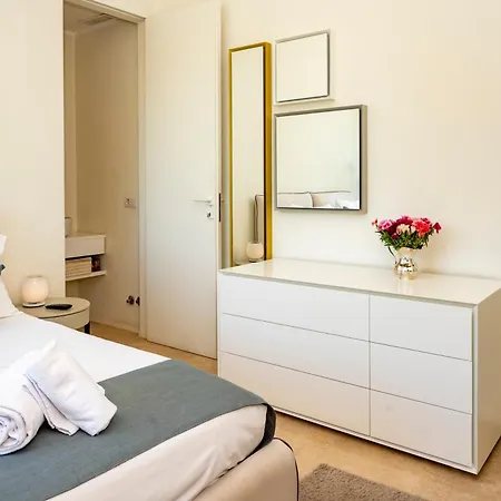 Domus Consalvi - Ponte Milvio Apartament *